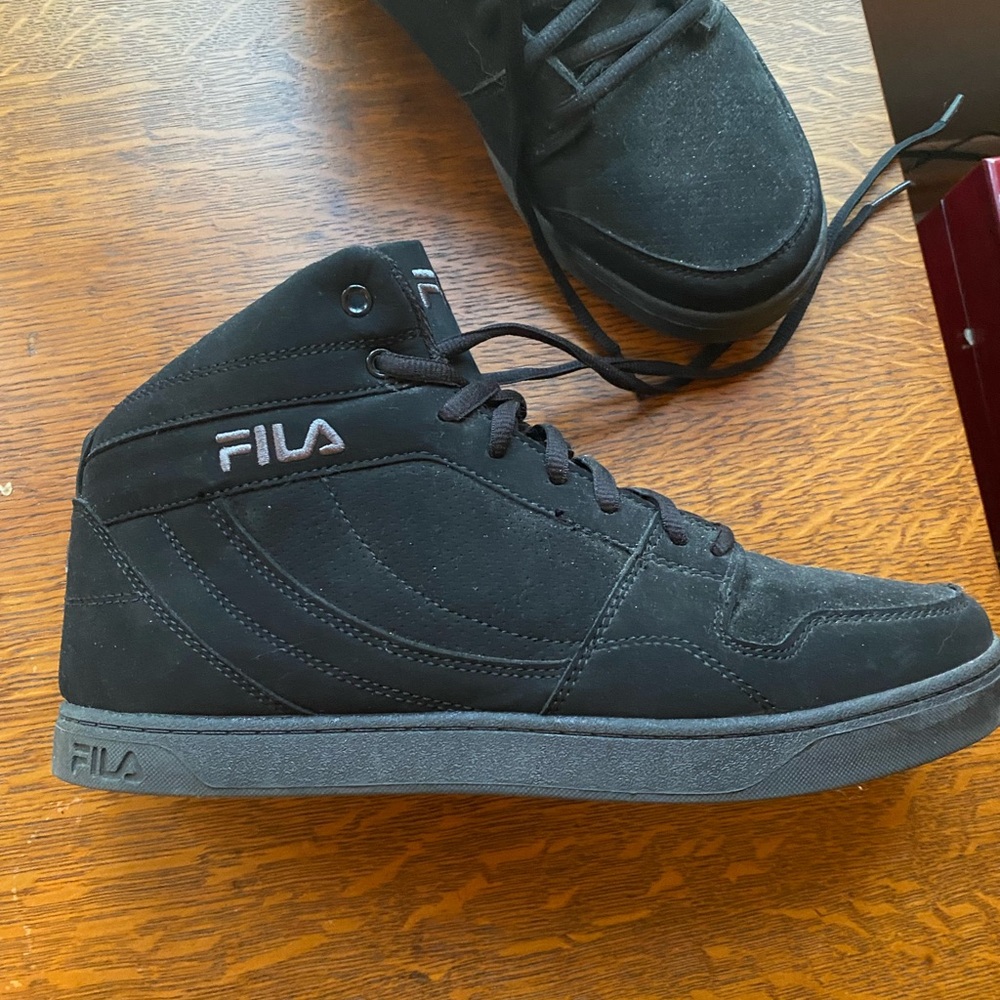 Men’s Fila athletic shoe